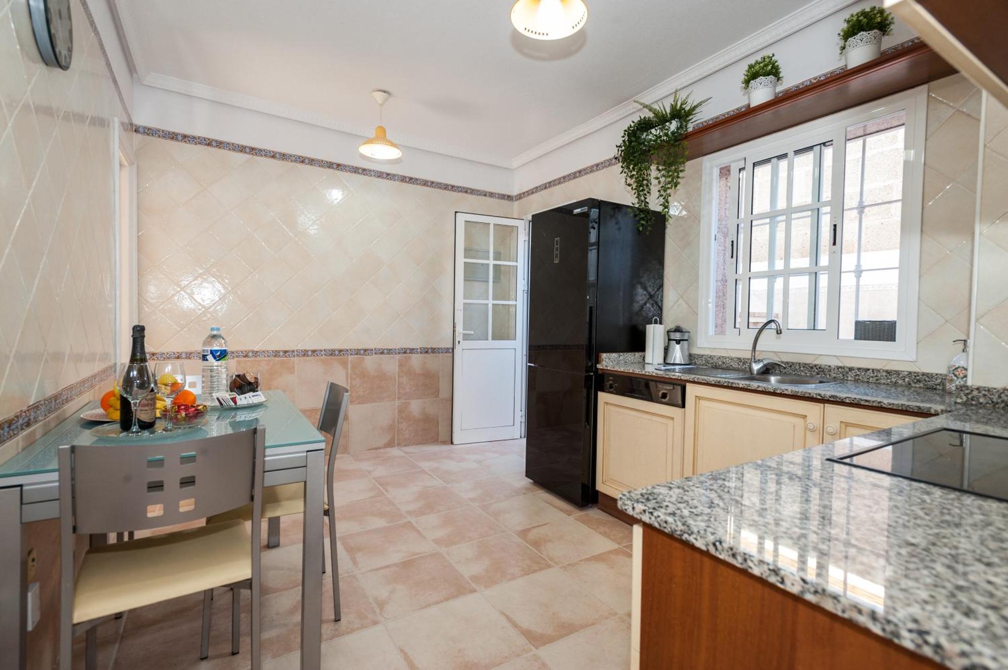 Villa Vanesa Luxury Private Villa With A Heated Pool, 4 Bedrooms And 4 Bathrooms Costa Adeje  Exteriör bild