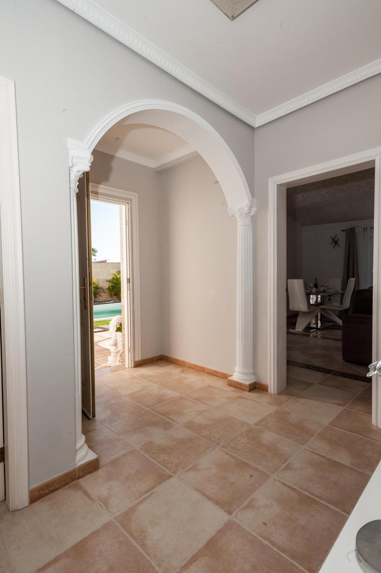 Villa Vanesa Luxury Private Villa With A Heated Pool, 4 Bedrooms And 4 Bathrooms Costa Adeje  Exteriör bild