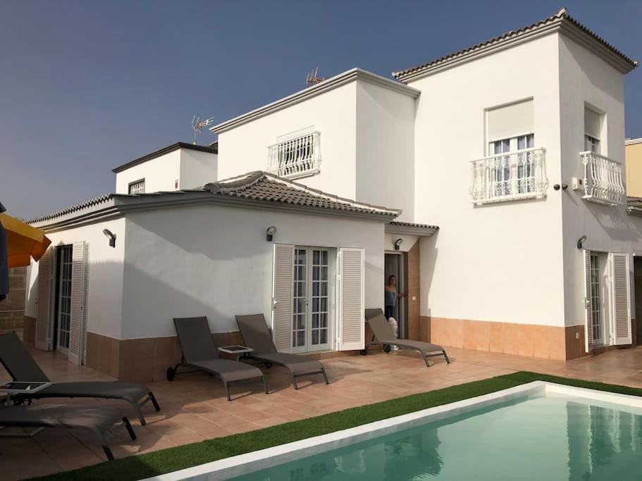 Villa Vanesa Luxury Private Villa With A Heated Pool, 4 Bedrooms And 4 Bathrooms Costa Adeje  Exteriör bild